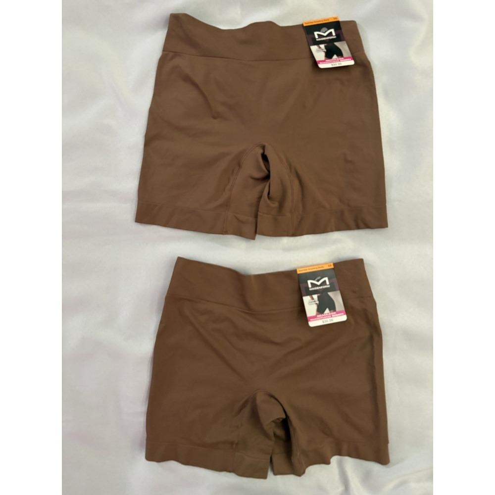 NEW Maidenform Smoothing Seamless Booty Lift Shorty Panty 2 Pair Small DMS106